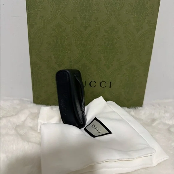 Gucci Black Coin purse with Gold Logo - Picture 5 of 9